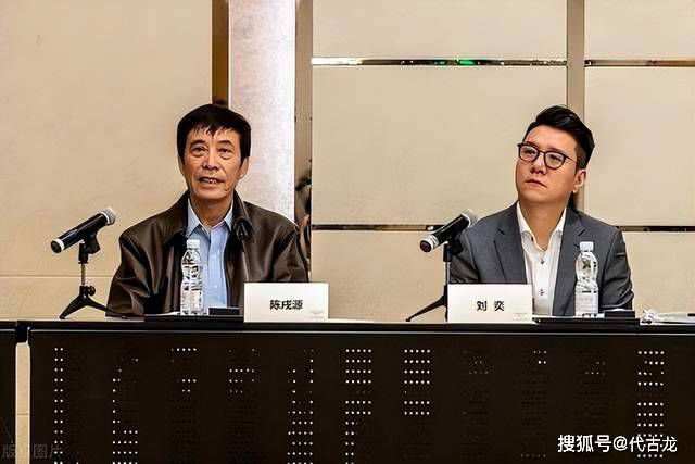 第21分钟，努涅斯回敲，索博斯洛伊低射偏出立柱。